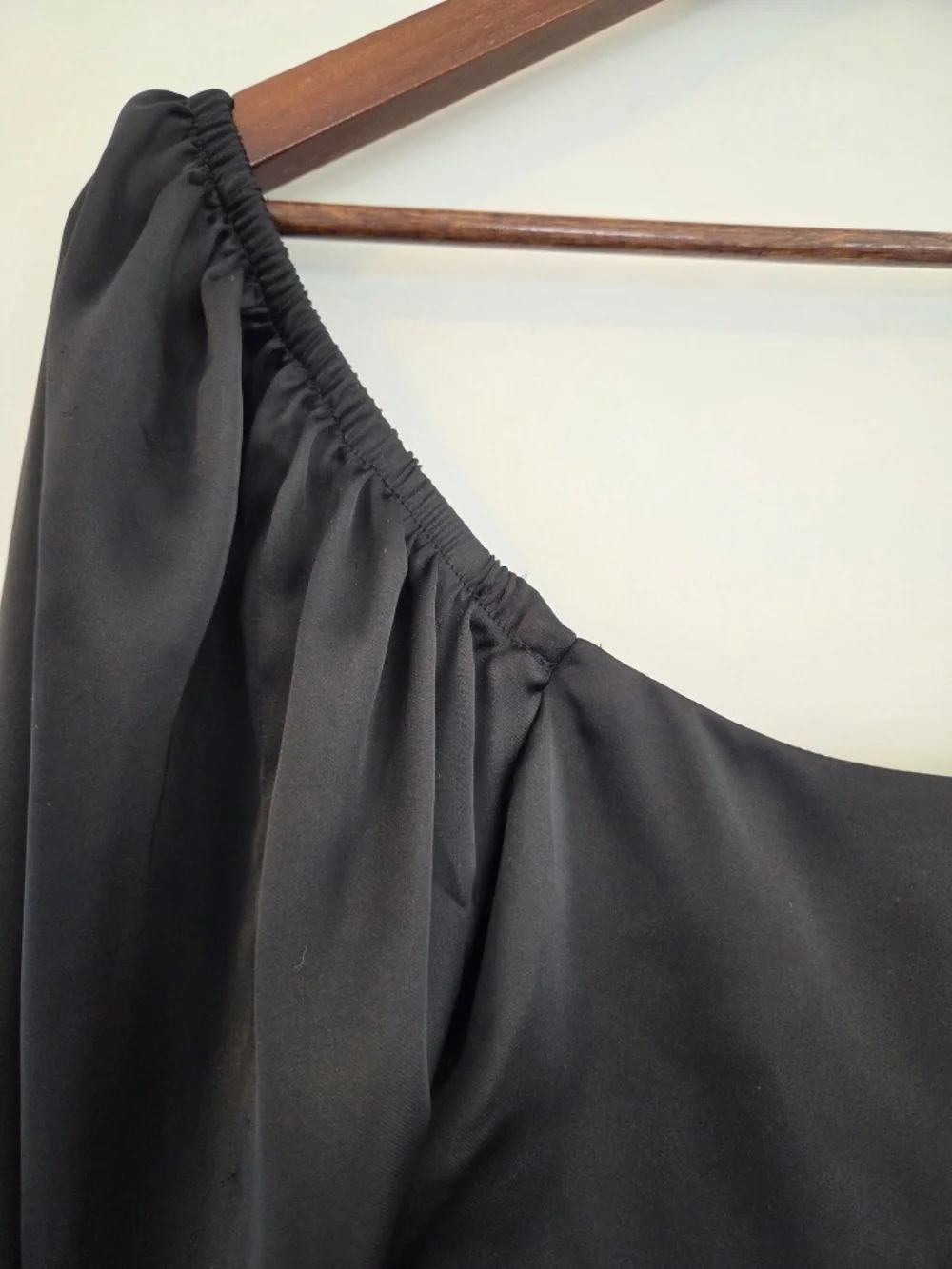 Cropped black satin top S balloon sleeves tie back button cuff festival boho - Picture 4 of 14